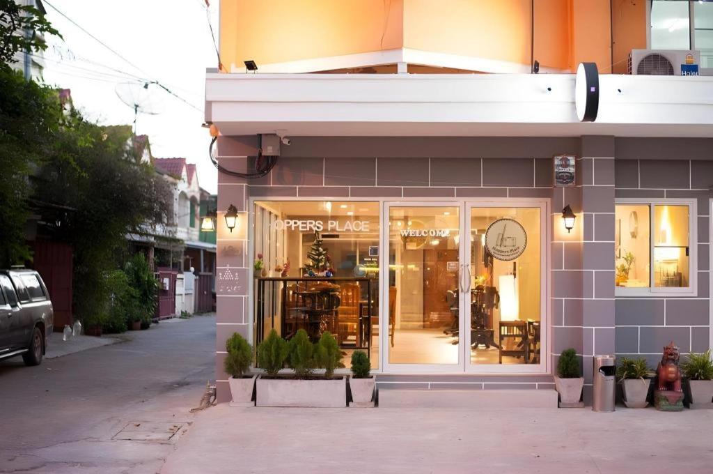 Hostel Hoppers Place Donmuang Bangkok