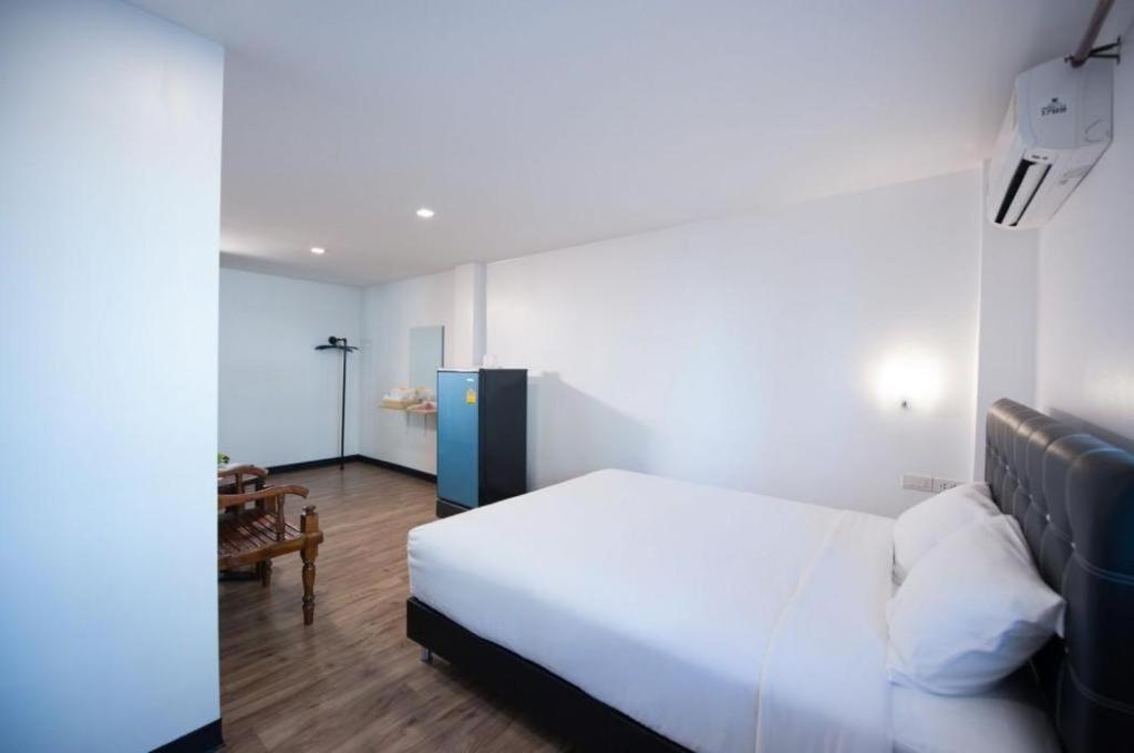 Hoppers Place Donmuang Hostel Bangkok