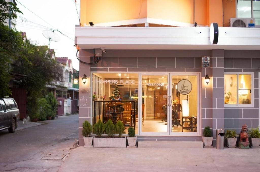Hoppers Place Donmuang Hostel Bangkok