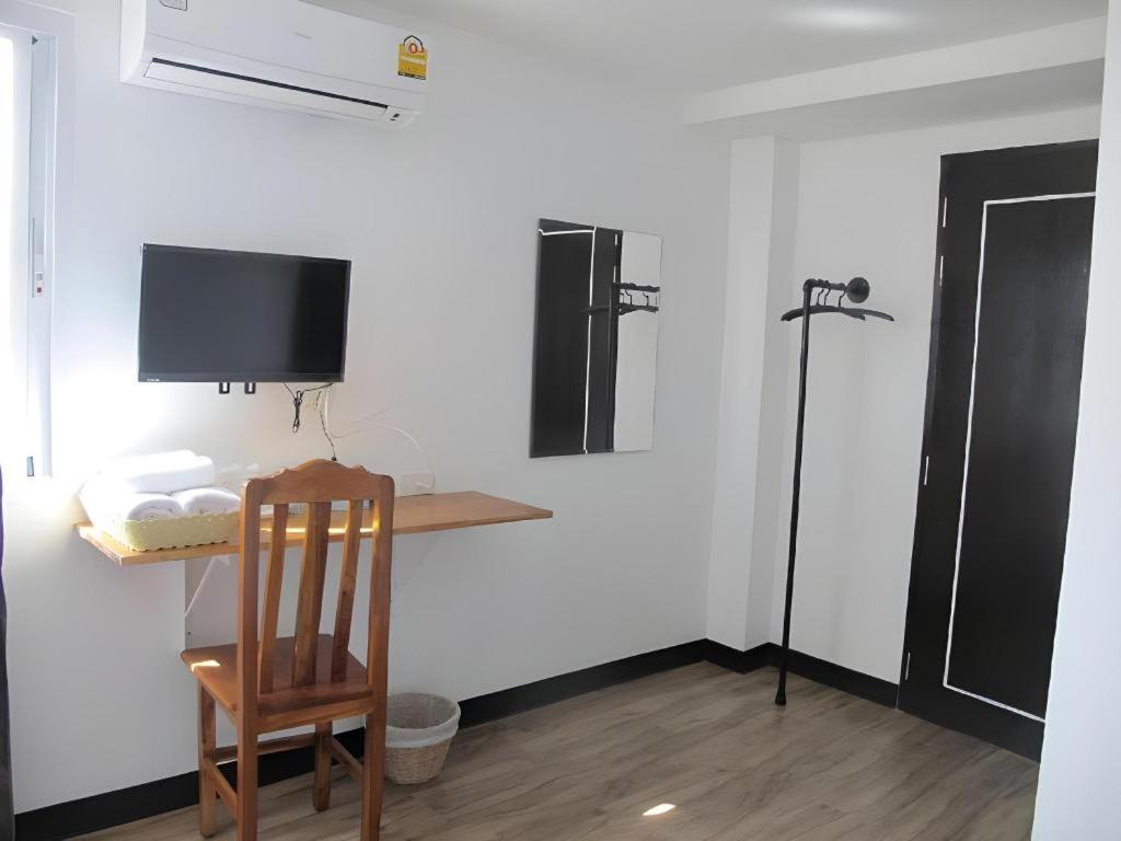 Hoppers Place Donmuang Hostel Bangkok