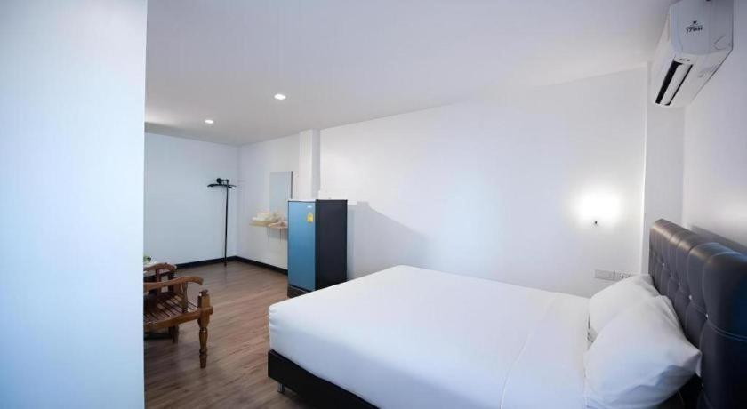 Hoppers Place Donmuang Hostel Bangkok